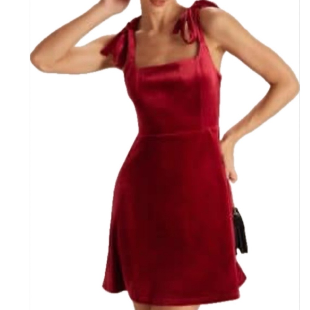 🏷️ RIHOAS Red Tie Shoulder Velvet A-Line Mini Dress